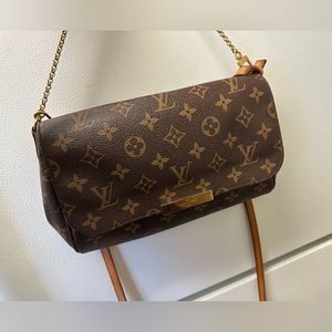 Louis Vuitton Brown Favorite Monogram MM Canvas Crossbody Bag